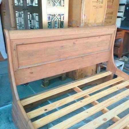 Europe​ 02 : Giường Ngủ Châu Âu , Queen Size